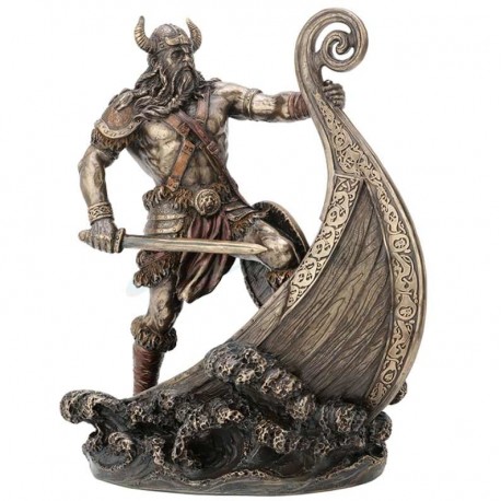 Viking na lodi soška